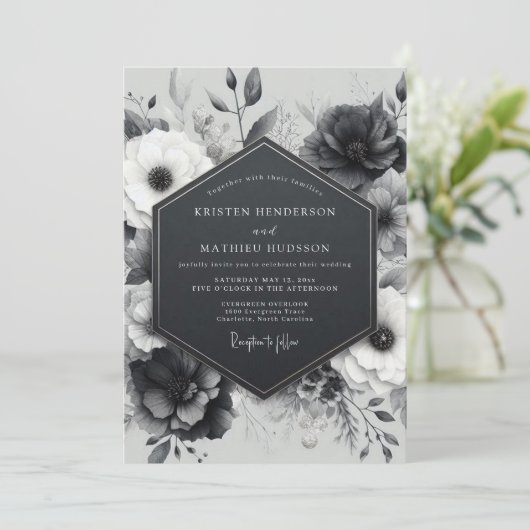 Charcoal Botanical Bloom Wedding 招待状 (スタンド正面)