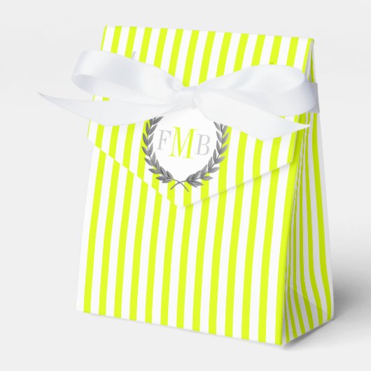 Chartreuse and white stripes monogram wedding フェイバーボックス (正面サイド)