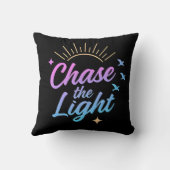 Chase the Light やる気を起こさせる引用文 クッション (裏面)