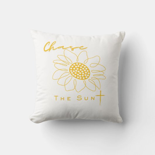 "Chase the Sun" Sunflower Outdoor Throw Pillow クッション (正面)