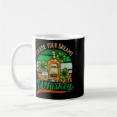 Chase Your Dreams With Whiskey St. Patrick's Day C コーヒーマグカップ (左)