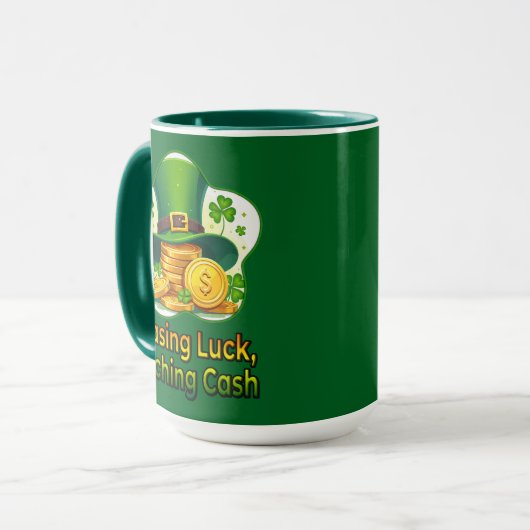 Chasing Luck Catching Cash St Patrick’s - caneca マグカップ (正面左)