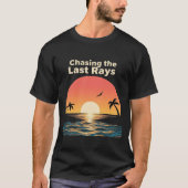 Chasing The Last Ray – Sunset Dreamer Aesthetic Tシャツ (正面)
