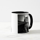 Chat héroïque avec cape et chaton. マグカップ (正面右)