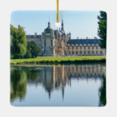 Chateau de Chantilly and reflection in a pond セラミックオーナメント (裏面)