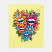 Chatty Blossoms Taza フリースブランケット (正面)