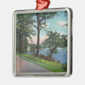 Chautauqua湖に沿う湖畔ドライブの眺め メタルオーナメント (左)