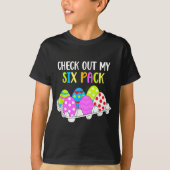 Check Out My Six Pack Funny Easter Egg Abs Workout Tシャツ (正面)
