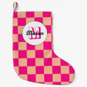 Checkered peach hot pink geometric retro Monogram スモールクリスマスストッキング (正面)