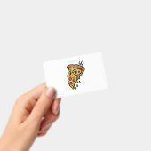 🍕 Cheeky Pizza Slice バッジ (手持ち)