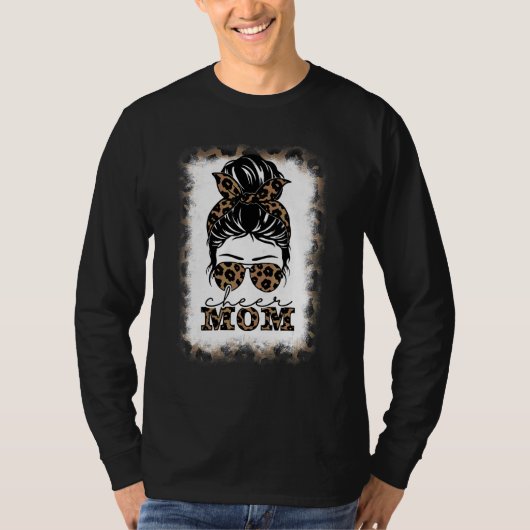 Cheer Mom Leopard Messy Bun Cheerleader Bleached M Tシャツ (正面)