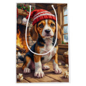 Cheerful Beagle Puppy in Stocking Cap Cozy ミディアムペーパーバッグ (正面)