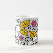 Cheerful Floral Pattern with Bold Outlines コーヒーマグカップ (中央)