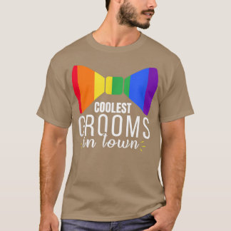 Cheerful LGBT Grooms Saying Tシャツ