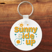 Cheerful "Sunny Side Up" with Egg and Sun キーホルダー (裏面)