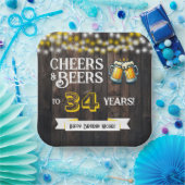 Cheers and Beers to 34 Years Rustic Birthday ペーパープレート (パーティー)