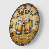 Cheers Beer Man Cave Bar Gift ラージ壁時計 (傾斜)