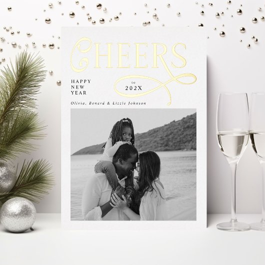 Cheers  Happy New Year Modern Chic Family 2 Photo 箔シーズンカード