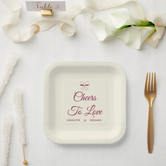Cheers To Love Burgundy Script Ivory Bow Wedding ペーパープレート (ウェディング)