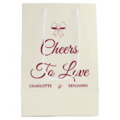 Cheers To Love Burgundy Script Ivory Bow Wedding ミディアムペーパーバッグ (裏面)