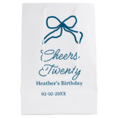 Cheers twenty blue birthday bow name date boho ret ミディアムペーパーバッグ (裏面)