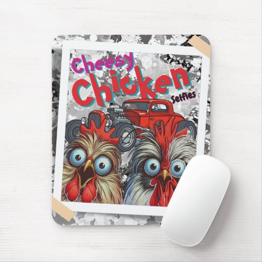 "Cheesy Chicken Selfies" Hot Rod Mouse Pad マウスパッド (マウス)