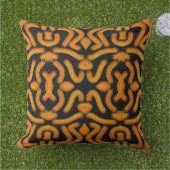 Cheesy Noodle Doodle Art Mirrored Image Pattern アウトドアクッション (芝生)