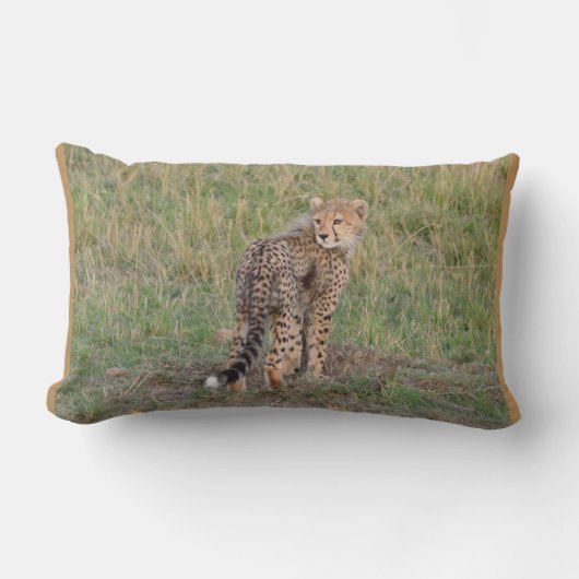 Cheetah Cub and Baby Elephant Throw Pillow ランバークッション (正面)