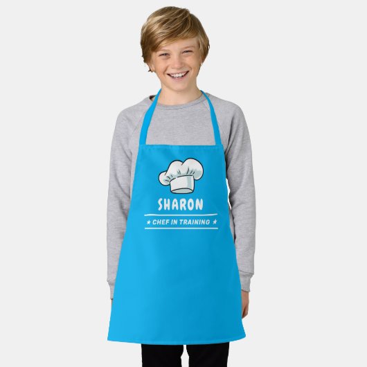 Chef in Training Chef Hat Logo 子供へ Light Blue エプロン (着用した状態)