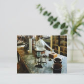 Chem Labでのレトルト ポストカード (スタンド正面)