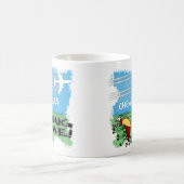 chemtrailの飛行機からの虫の連続した遠くに コーヒーマグカップ (中央)