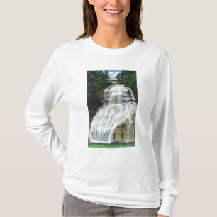 Chequagahの滝の眺め Tシャツ