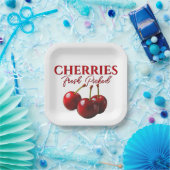 Cherries fresh picked  ペーパープレート (パーティー)