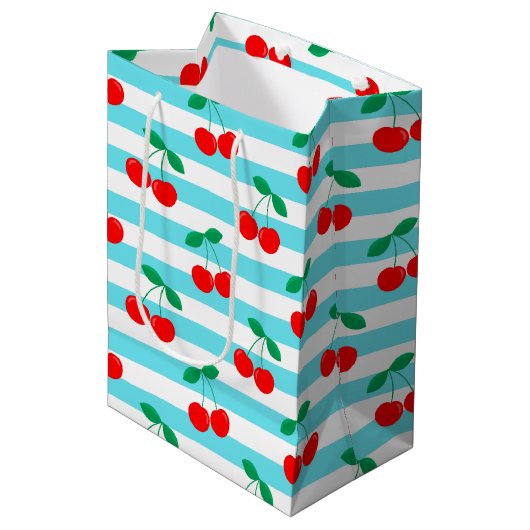Cherry Stripe Pattern – Retro Fruit Gift & Decor ミディアムペーパーバッグ (正面アングル)