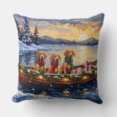 Chesapeake Bay Retriever Christmas Boat Holiday クッション (正面)