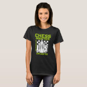 Chess Master Chess Board Pieces Checkmate Grandmas Tシャツ (正面フル)
