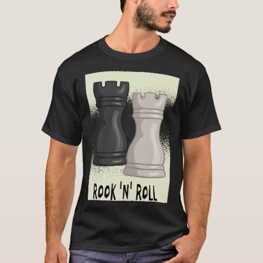Chess word game Rook and Roll with chess piece roo Tシャツ (正面)