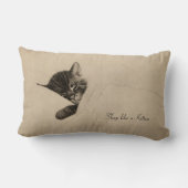 Chessie "子ネコのような睡眠"のアクセントの枕 ランバークッション (裏面)