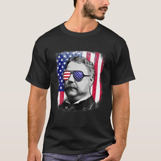 Chester A Arthurアメリカ国旗のシャツ4日（7月） Tシャツ (正面)