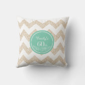 Chevron 60th誕生祝い枕の名前 クッション (裏面)