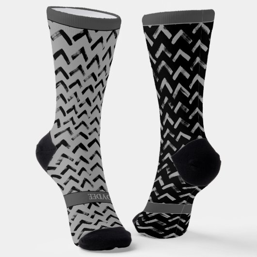 Chevron Black and Grey Name on Mismatch ソックス (傾斜あり)