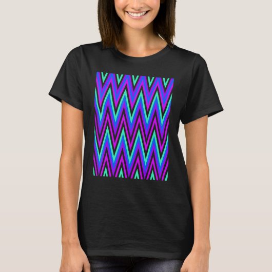 Chevron In Purple Blue Aqua Zigzags Tシャツ (正面)