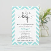 Chevron It's a Boyベビーティール（緑がかった色）シャワー招待状 招待状 (スタンド正面)