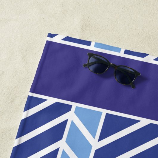 Chevron Pattern Blue ビーチタオル (インサイチュ)