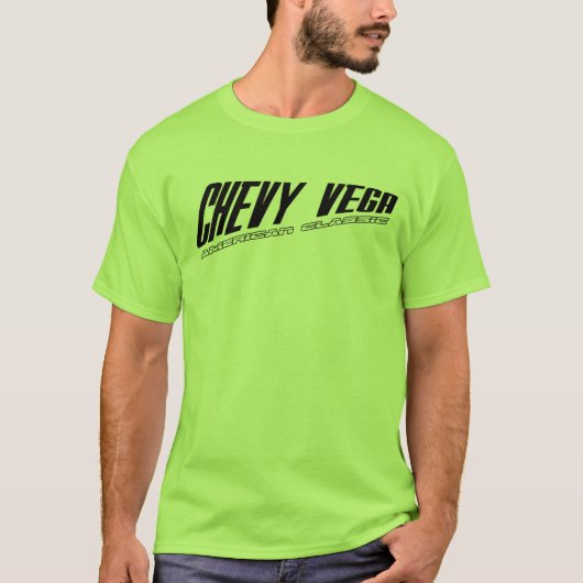 Chevy Vega -傾けられたデザインのアメリカ人のクラシック Tシャツ (正面)