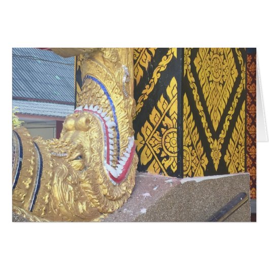 Chiang Mai、タイのナガ族のドラゴン (正面横)