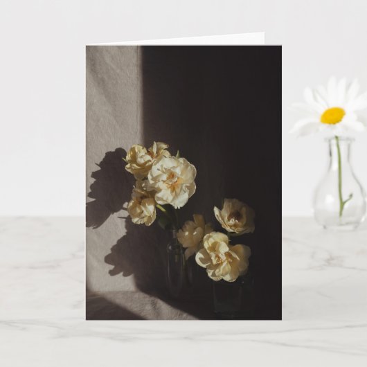 Chiaroscuro Still Life Yellow Tulip Sympathy カード (小さな植物)