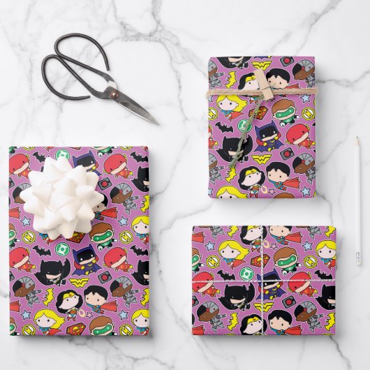 Chibi Justice League Pattern on Purple ラッピングペーパーシート (正面)