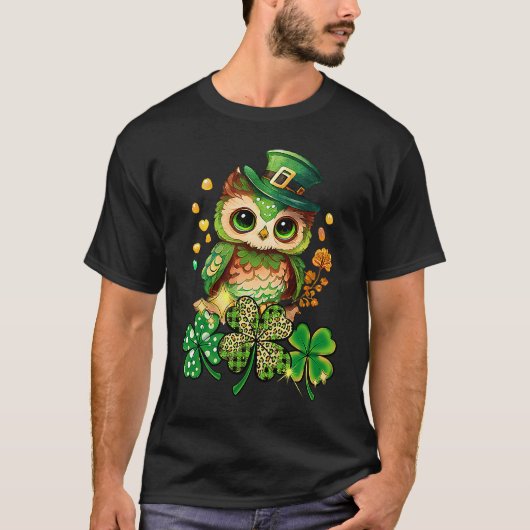Chibi Owl Adorable St Patrick's Day Bird  Cute C Tシャツ (正面)