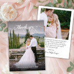 Chic エレガント Script 2フォト結婚のサンキューカード サンキューカード<br><div class="desc">エレガントモダンChic Kristic Script結婚の2写真サンキューカード。スタイリッシュ結婚モダン感謝していお洒落は、文字の前に完全な垂直の写真を特集写真は、レタリングタイポグラフィの白いオーバーレイの手のの尾スクリプトを"ありがとう"と。2枚の写真が入った両面カード。簡単にあなたの名前とメッセージ感謝していをパーソナライズする。ノートもしを手書きしたい場合は、サンプル文字を削除して宇宙を増やす。おもしし救済まは合わせ品連絡が欲しい！</div>
